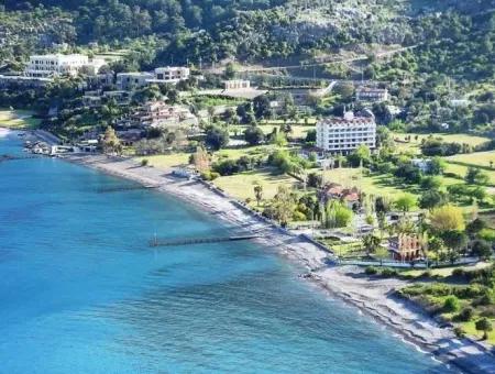 21000M2, Owns The Marina Hotel At The Sea Kumlubük Bay And Land For Sale