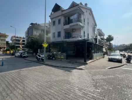 In The Center Of Marmaris, 128M2 Ground Floor And 30M2 Ground Floor, 2 Title Deed Corners With A Lower Floor, Emergency Sale Store Suitable For Every Job