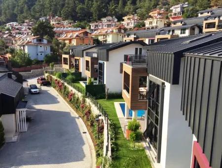 Marmaris İlçesi Beldibi Mahallesinde Satılık Müstakil Havuzlu 4 Oda 2 Salon 220 M2 Havuzlu Akıllı  Villa