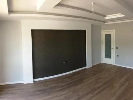 Marmaris Merkez Satılık Sıfır 2 Oda 1 Salon Lüks Kapalı Garajı Mevcut Daire 100M2