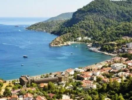 Marmaris Turunç Koyu İçerisinde  6 Villa Yapımına Uygun Satılık Deniz Manzaralı 3200M2 Arsa