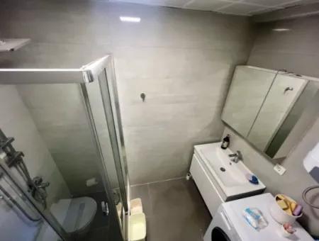 Marmaris Merkezinde Denize Yakın 2 Oda 1 Salon Yeni Bina Üst Dubleks Çift Banyo 90 M2 Satılık Daire